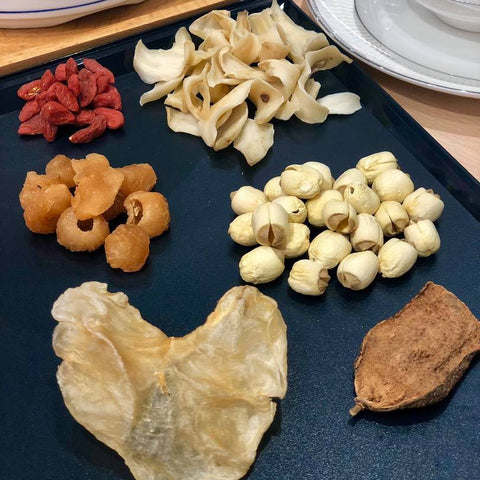 滋補養陰雞泡膠湯 